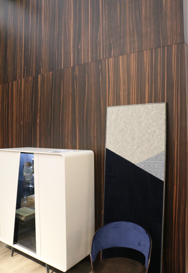 moveis de madeira paineis ebano macassar isolados da parede madeireira bernauer ébano macassar painel parede madeireira bernauer revestimento madeira natural